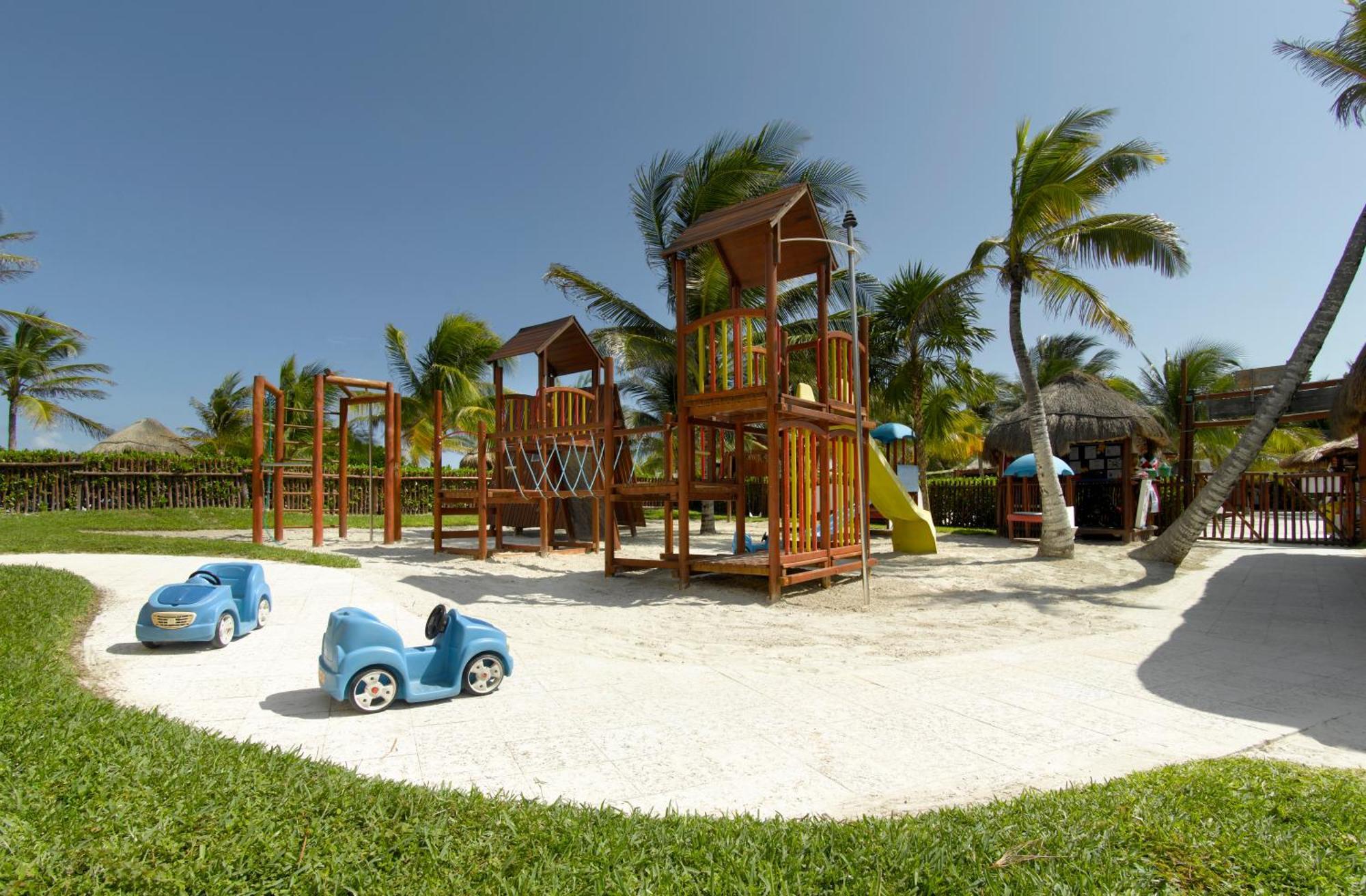 Grand Palladium Colonial Resort & Spa Riviera Maya Exterior photo